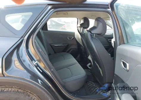 2025 Kia K4 Lxs из США, поврежденный, VIN 3KPFT4DE7SE143701